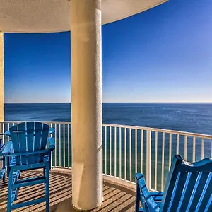 Beachfront With Amenities And Ocean Views Apartment